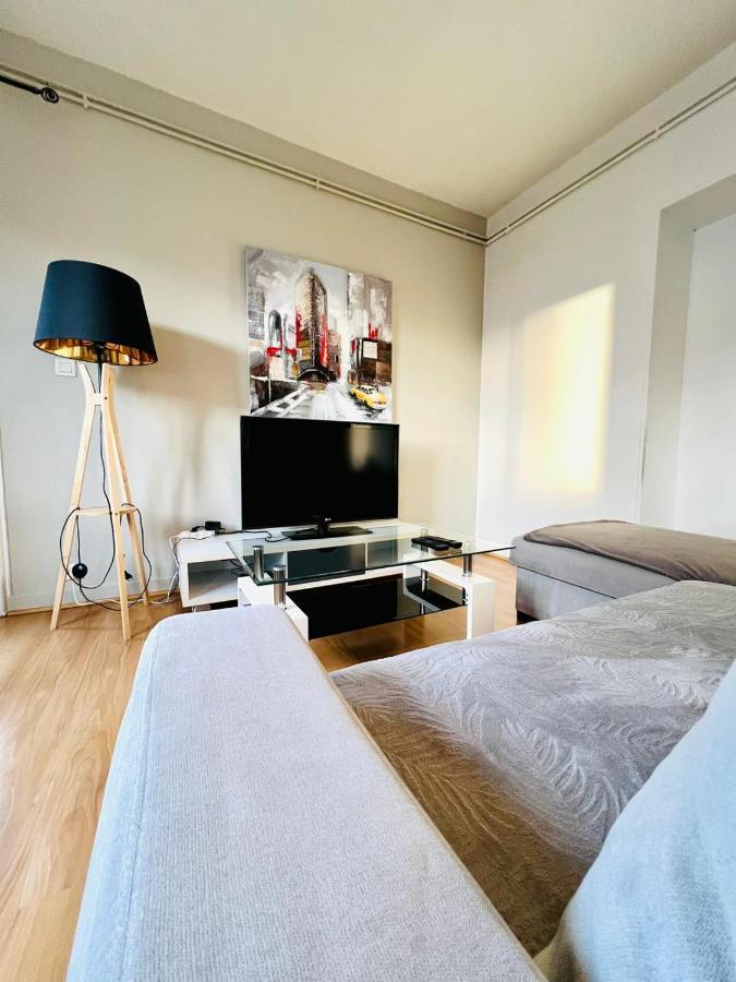 Le Voltaire -2 Chambres- 70M2- Hypercentre-Parking-Wifi Fibre- Nouvelle Literie Tarbes Exterior photo