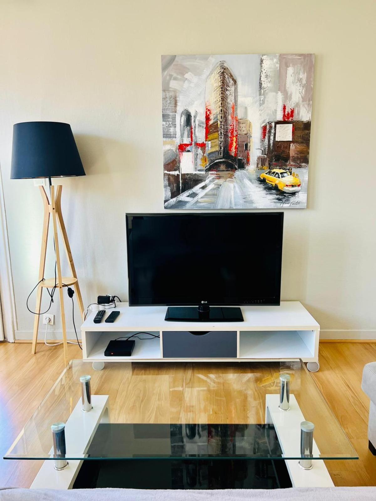 Le Voltaire -2 Chambres- 70M2- Hypercentre-Parking-Wifi Fibre- Nouvelle Literie Tarbes Exterior photo